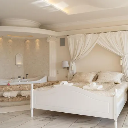 #1 Luxury Jacuzzi Penthouse In Quiet Centre Apartamento *